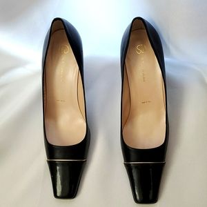 St. John Black Pumps